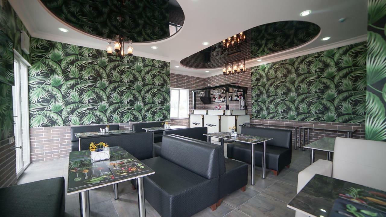 Hotel Progress 巴统 外观 照片