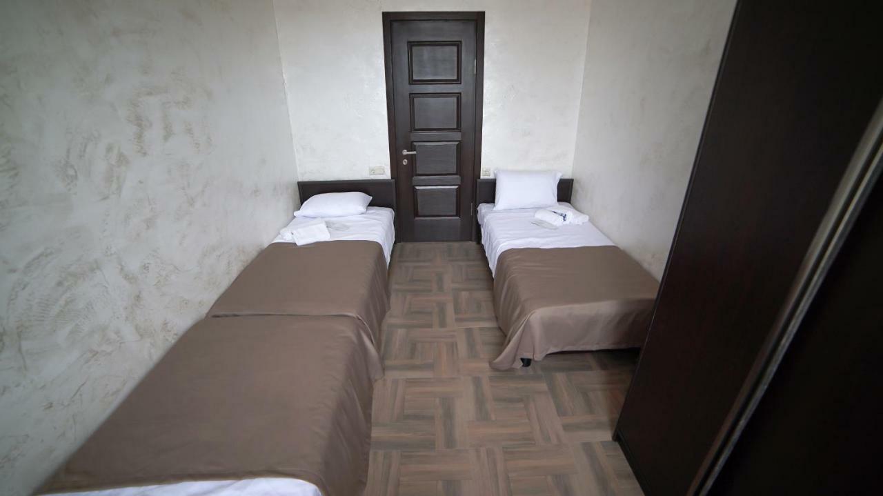 Hotel Progress 巴统 外观 照片
