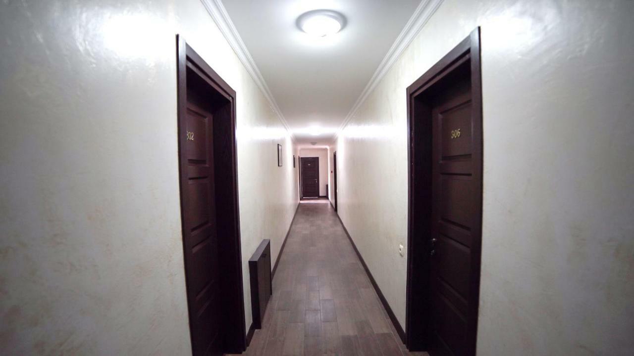 Hotel Progress 巴统 外观 照片