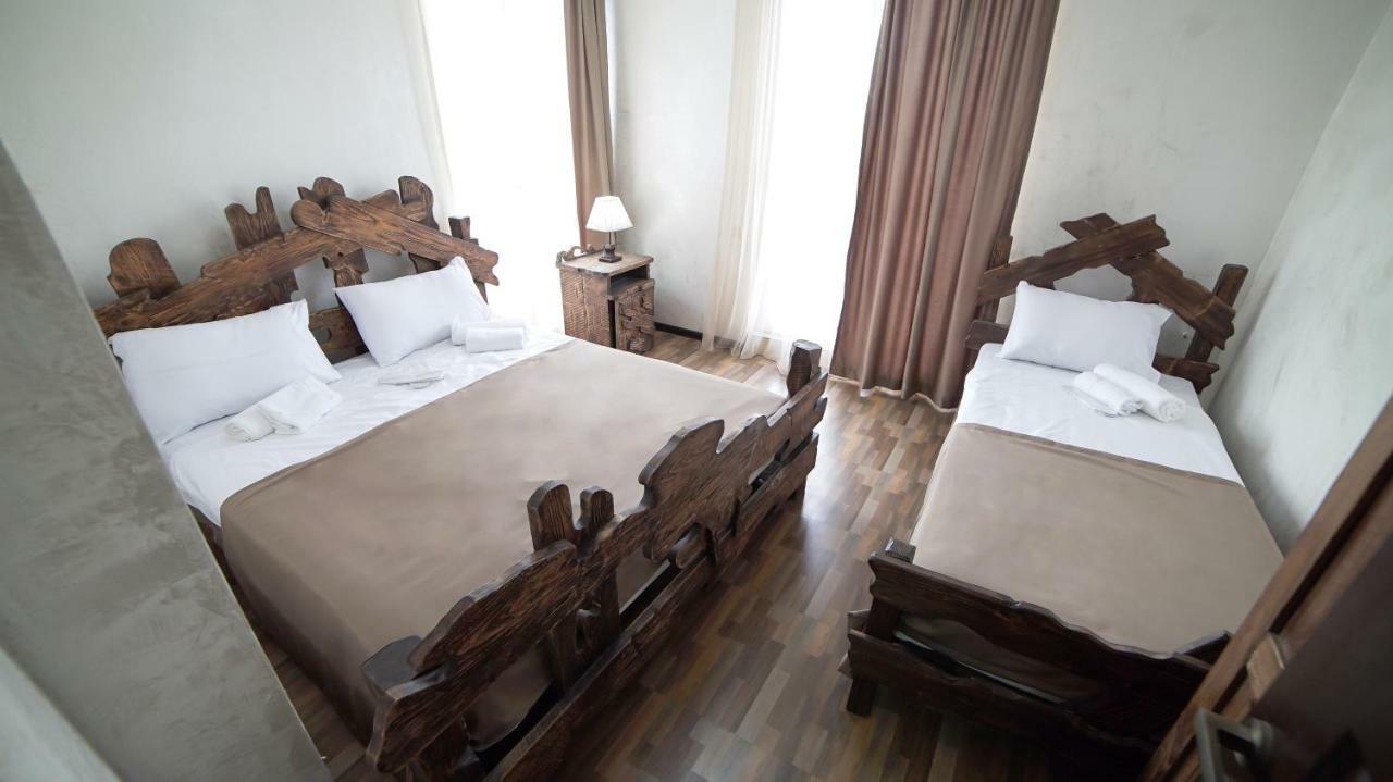 Hotel Progress 巴统 外观 照片